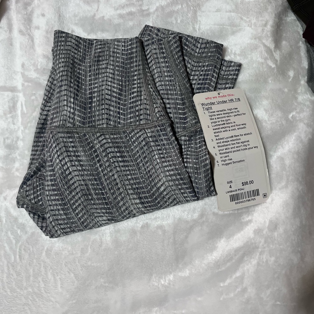 - Lululemon Wunder Under Hi-Rise 7/8 Tight *Luxtreme 25"